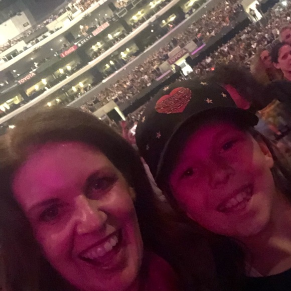 Meet your Posher, Tanya - Picture 1 of 1